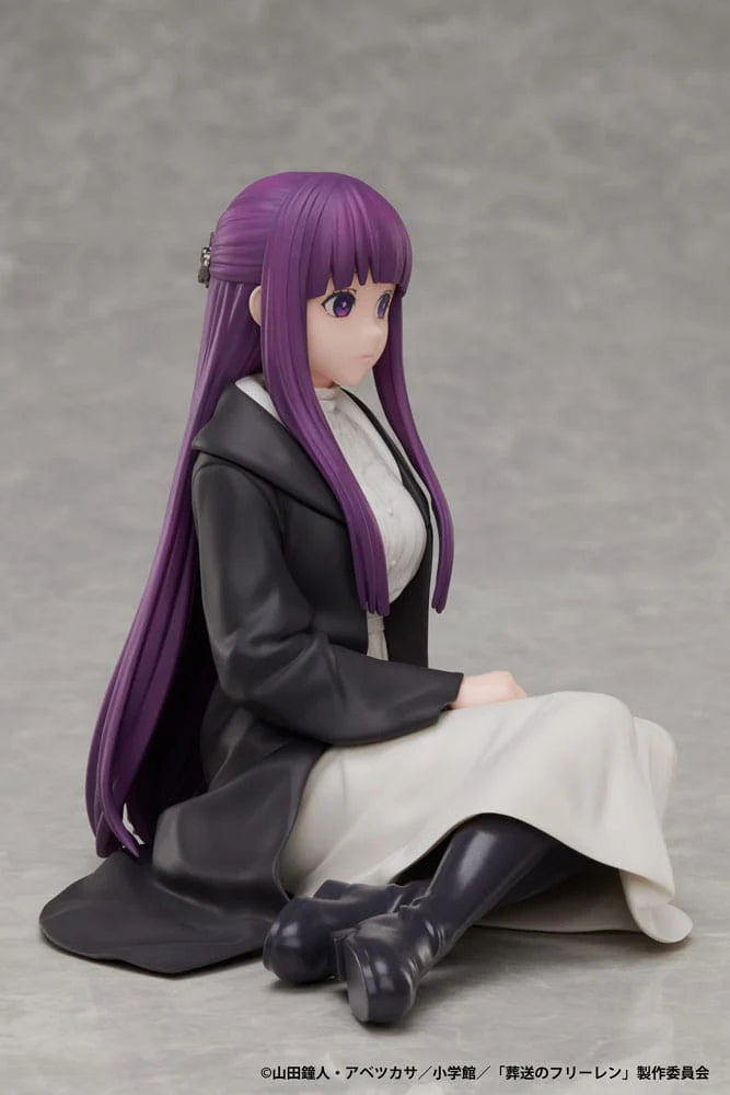 Fern Frieren Figurine